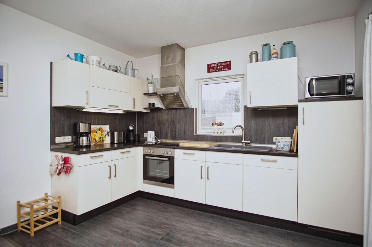 Komfortables Haus Mit Kamin, Sauna, Garten, Terrasse - Ferienhaus Sternschnuppe Wiek auf Rügen Eksteriør billede