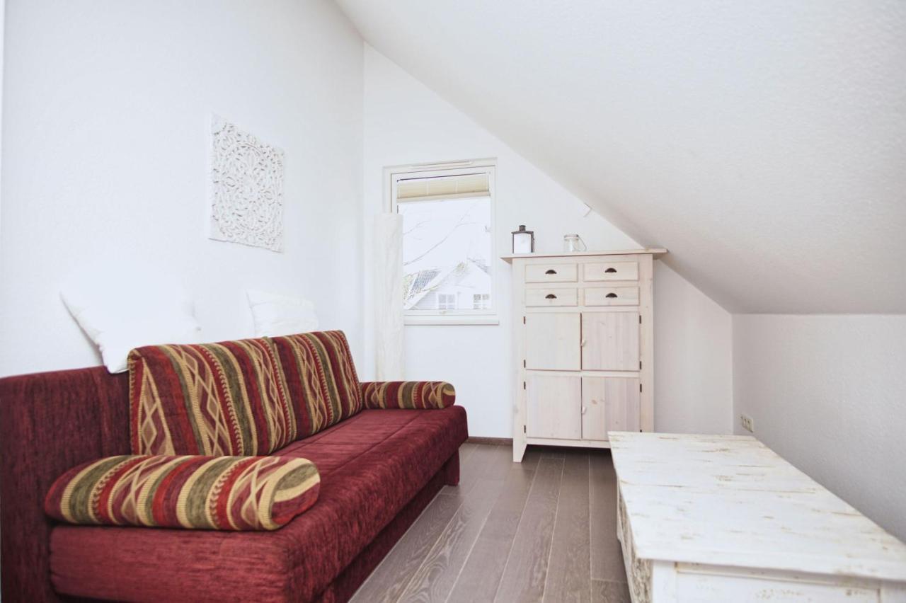 Komfortables Haus Mit Kamin, Sauna, Garten, Terrasse - Ferienhaus Sternschnuppe Wiek auf Rügen Eksteriør billede