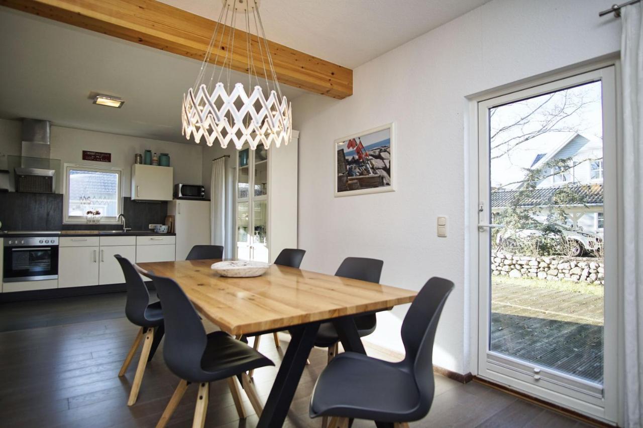 Komfortables Haus Mit Kamin, Sauna, Garten, Terrasse - Ferienhaus Sternschnuppe Wiek auf Rügen Eksteriør billede